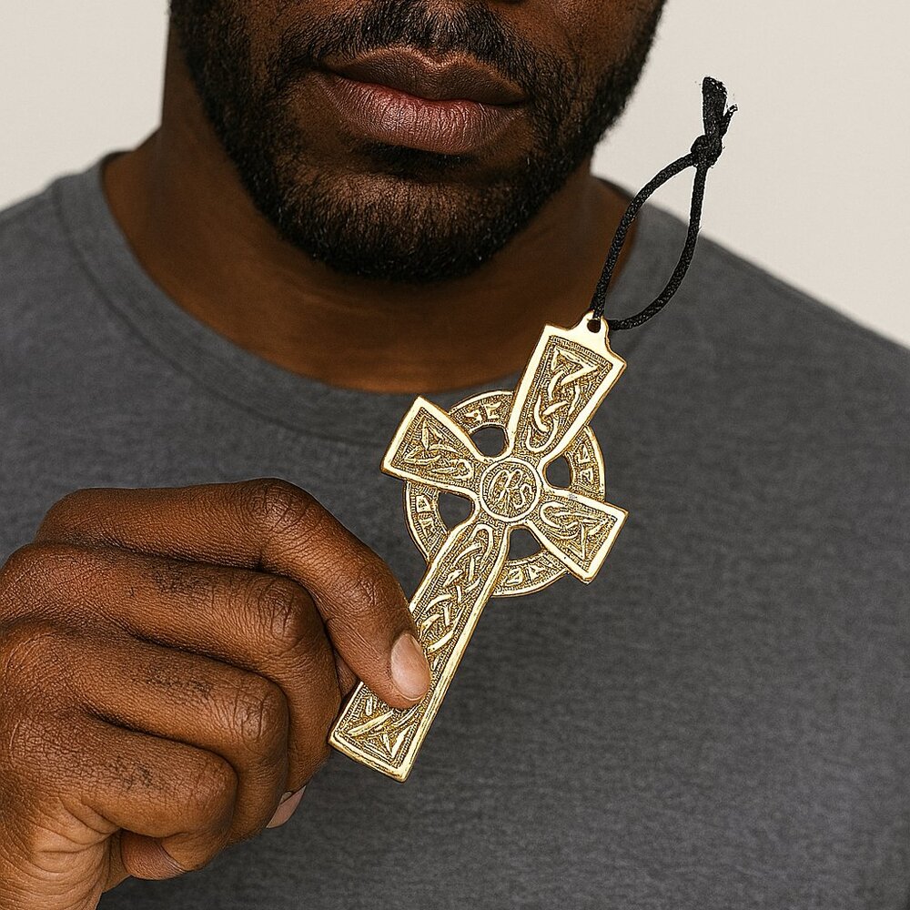 Brass Celtic Cross: Religious Wall & Home Decor - NEW - Picture 2 of 3